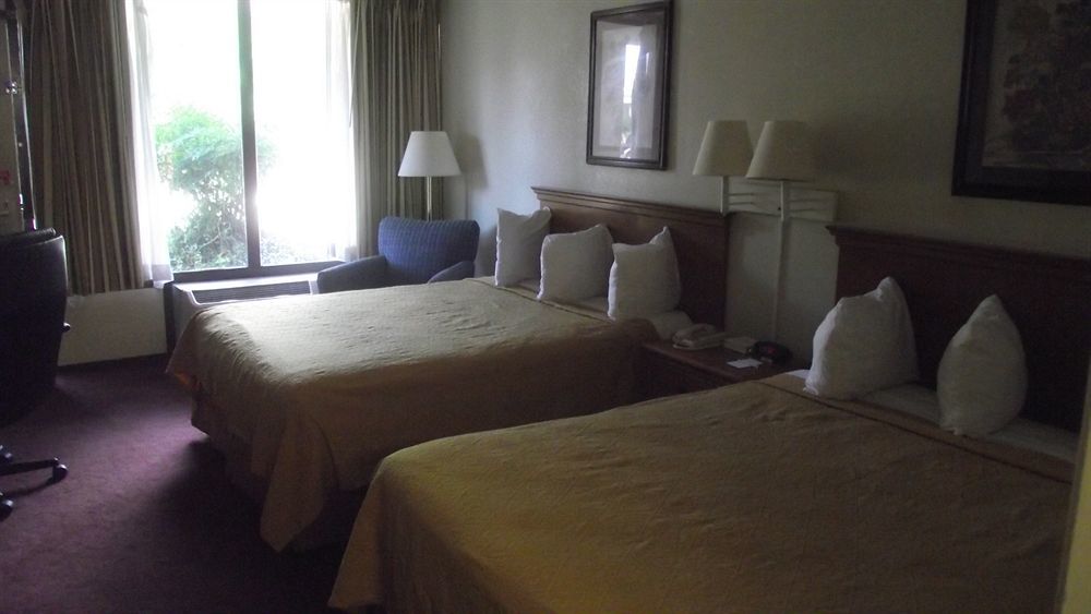 Francis Hotel